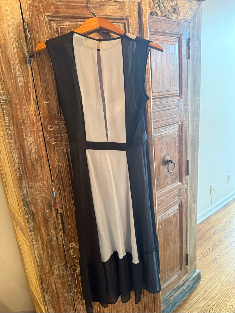 Club Monaco a-line Sleeveless Colorblock Midi Dress in Pink and Black size 4 - Picture 3 of 9